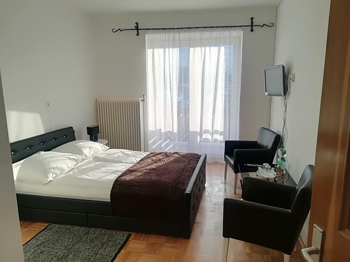אולריכסברג Privatzimmer Dimitrova מראה חיצוני תמונה